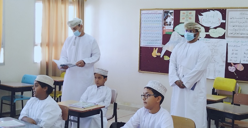 مدير عام تعليمية ظفار يزور عدد من مدارس ولاية صلالة 