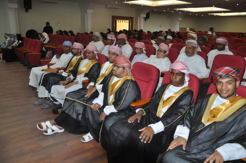 تعليمية محافظة الظاهرة تكرم طلبة الدمج ببرامج التربية الخاصة