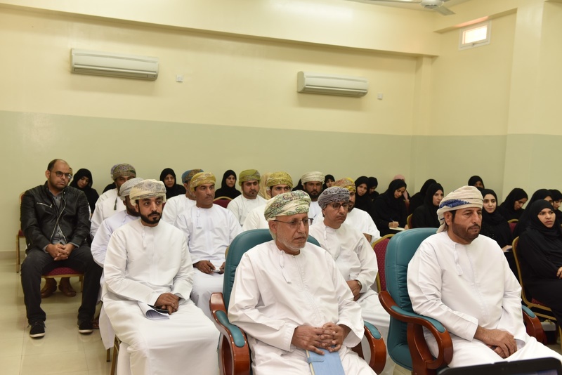 تنظيم لقاء تعريفي للبرنامج الوطني مسار الناشئة لمديري  المدارس بمحافظة الظاهرة 