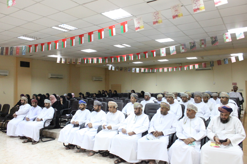 تعليمية شمال الباطنة تناقش استعدادها لامتحانات دبلوم التعليم العام للفصل الدراسي الاول