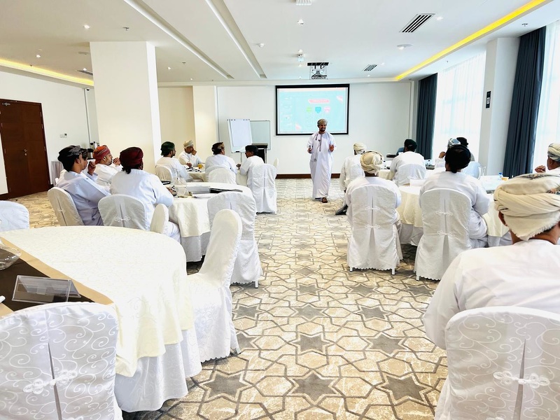 برنامج الإدارة الرشيقة في المؤسسات الحكومية بتعليمية ظفار