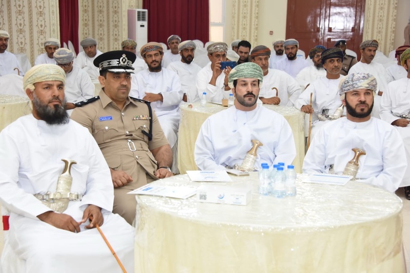 الملتقى الأول لمجالس أولياء الأمور بمدارس ولاية جعلان بني بوعلي يؤكد على أهمية الشراكة المجتمعية التربوية بين المدرسة والمجتمع وولي الأمر