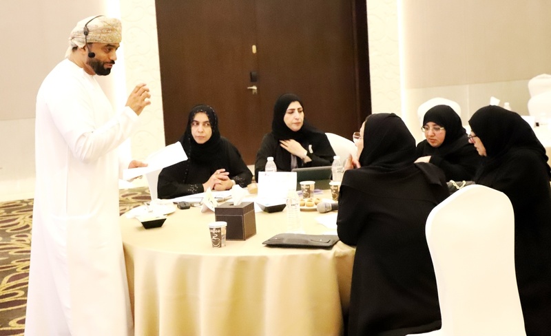 ختام أعمال الملتقى الخليجي الأول حول القيادة التربوية والتحولات المستقبلية للتعليم بمحافظة ظفار