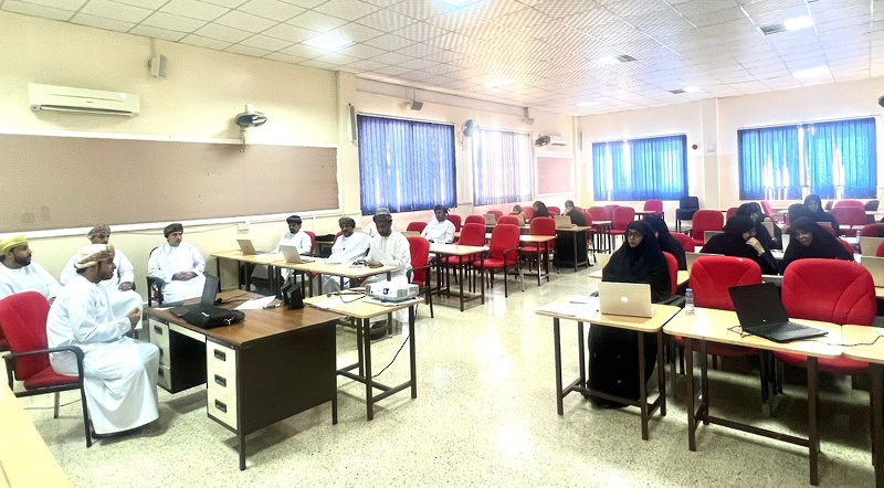 تنفيذ الحلقة التدريبية لنظام المورد لموظفي تعليمية ظفار 