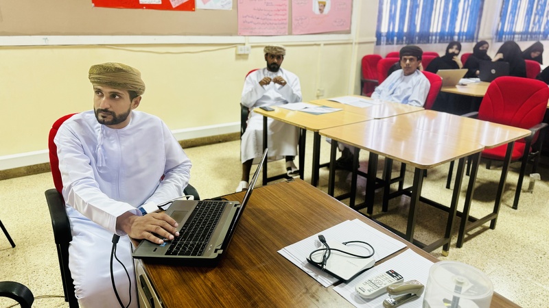تعليمية ظفار تنفذ ورشة تدريبية لمساعدي مدراء المدارس الجدد حول إدارة مراكز الامتحانات