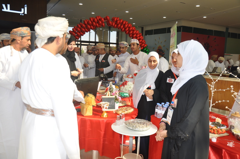 اقامة معرض للشركات الطلابية بتعليمية محافظة الظاهرة 