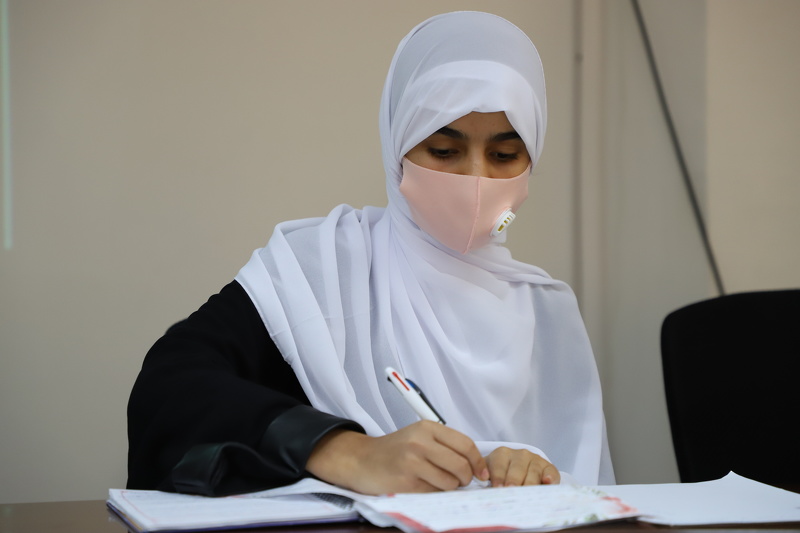 فريق مدرسة طوى أعتير يختتم مشاركته في البطولة الوطنية الخامسة للمناظرات على مستوى السلطنة