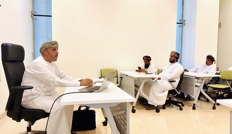 ختام فعاليات قافلة الوسائل التعليمية بمحافظة ظفار 