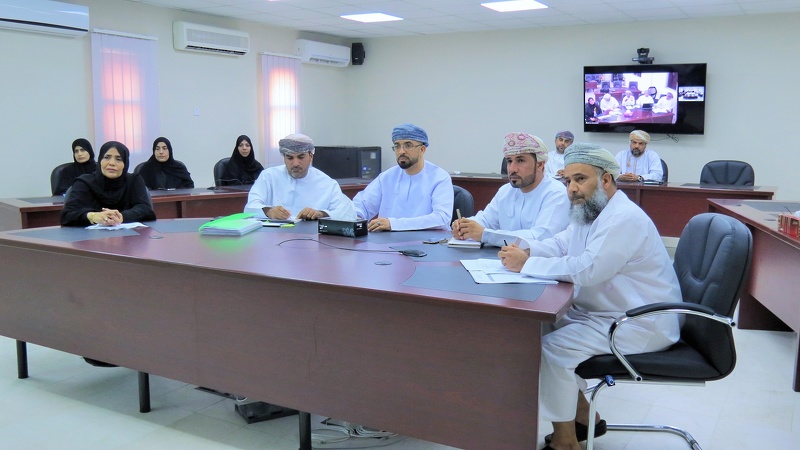 مراجعة وثائق دوائر تنمية الموارد البشرية بالمديريات التعليمية المختلفة للتحديث