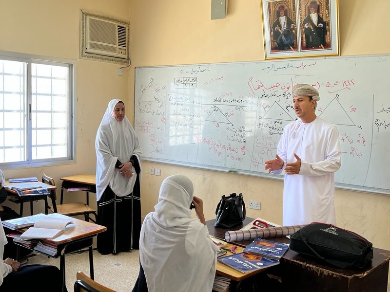 مدير عام تعليمية ظفار يزور  عدد مدارس ولاية المزيونة     