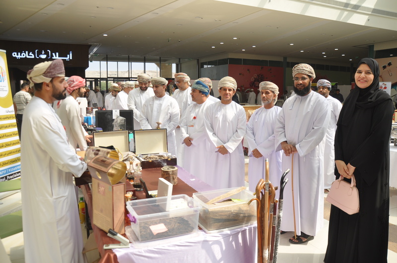 الاحتفال بافتتاح معرض المزايا الأول بتعليمية محافظة الظاهرة