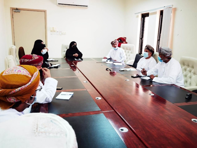 تعليمية ظفار تتابع عن كثب تطبيق البروتكول الصحي بمدارسها