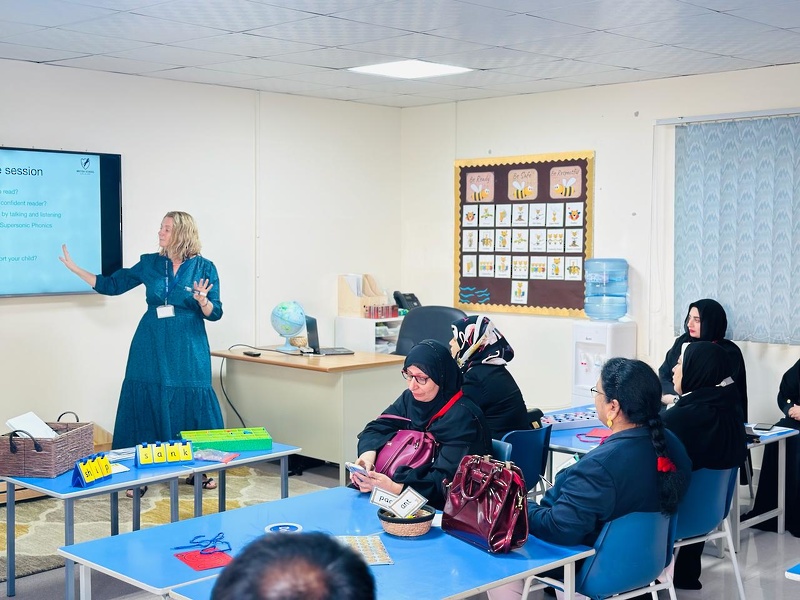 تبادل الزيارات الإشرافية بين معلمين اللغة الانجليزية في المدرسة البريطانية