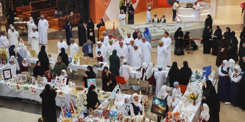 افتتاح معرض الصناعات الإبداعية في الفنون التشكيلية بشمال الباطنة