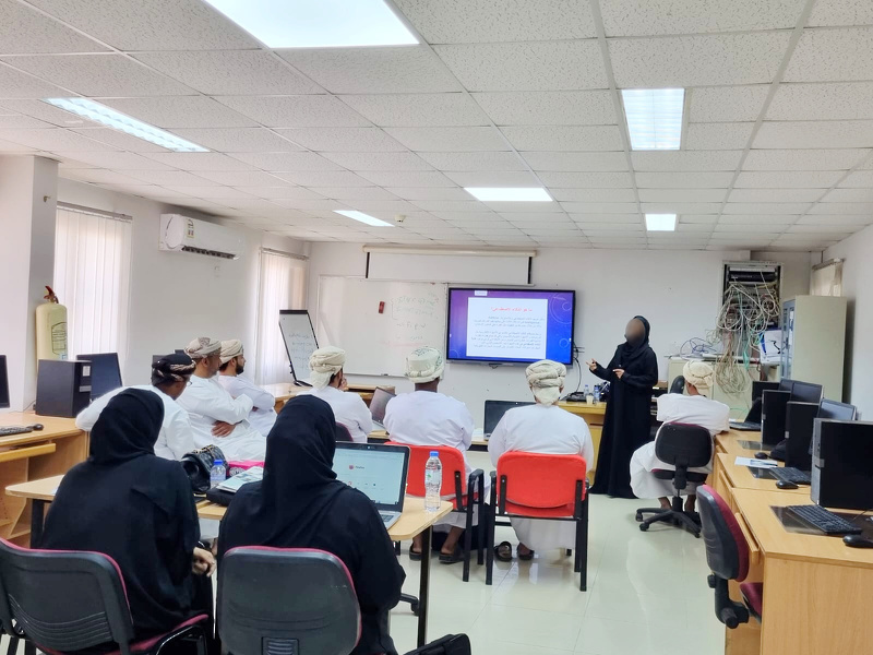 ختام برنامج حقيبة المهارات الرقمية الإلكترونية بتعليمية جنوب الشرقية