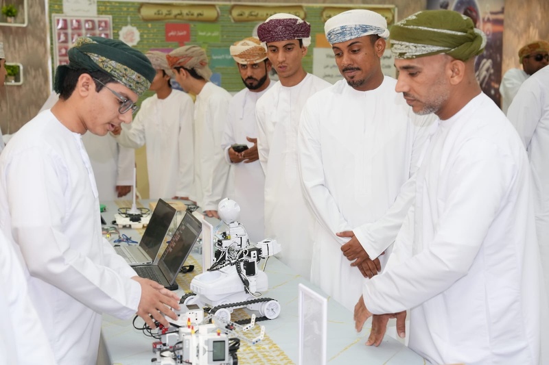 افتتاح ملتقى التكنولوجيا الثاني 2025 م ( نحو مستقبل رقمي ) بمدرسة قتيبة بن مسلم للتعليم الأساسي