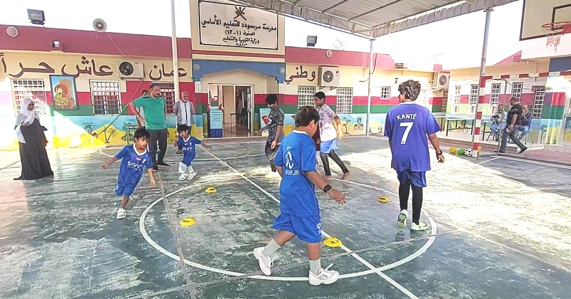 مدارس تعليمية ظفار تحتفل بيوم النشاط البدني