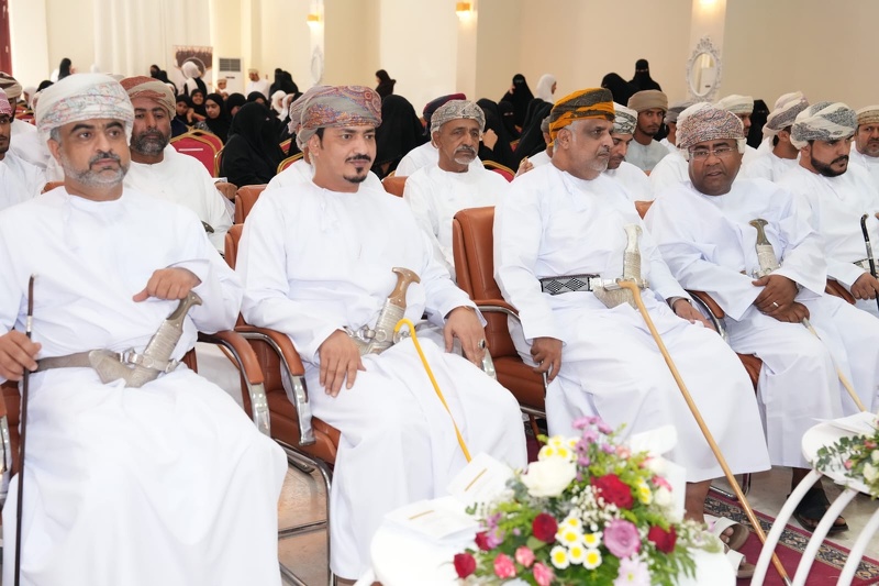 تكريم المجيدين بمدارس ولاية جعلان بني بوحسن