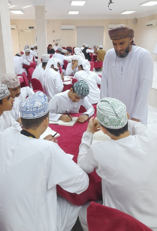 تنظيم حلقة عمل حول القطاع السياحي ومساراته المهنية للطلبة بمحافظة الظاهرة