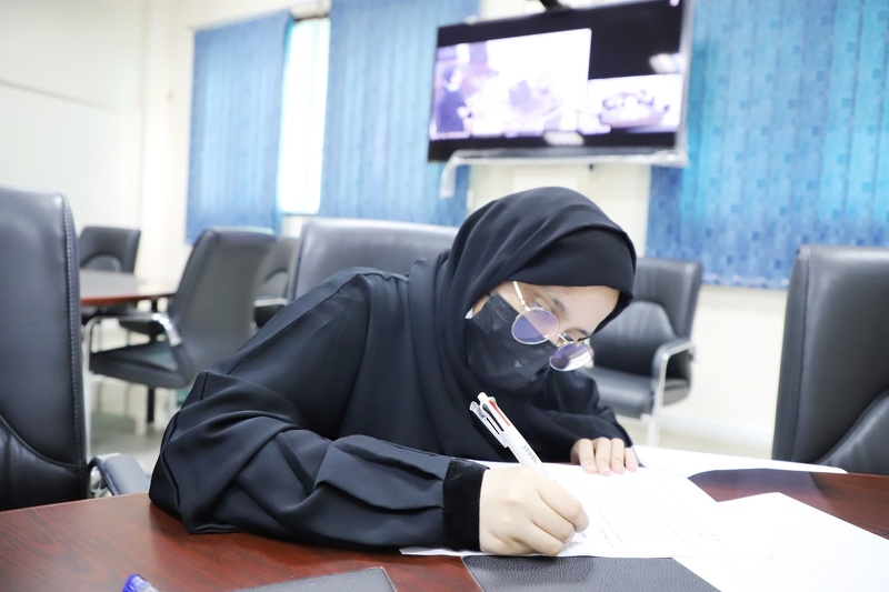 تعليمية ظفار تشارك في التصفيات قبل النهائية لمسابقة حفظ القرآن الكريم لذوي الإعاقة السمعية