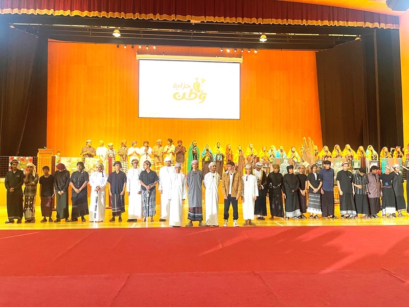 تعليمية ظفار تنظم فعالية تراثية بعنوان( حزاية وطن)