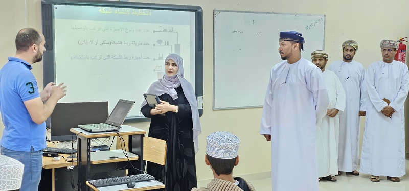 المكلفة بأعمال مدير عام تعليمية ظفار تزور عدد مدارس ولاية ثمريت وتطلع على المشاريع الإنشائية بها