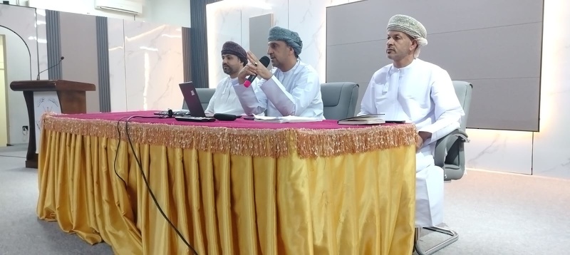  فريق من دائرة الموارد البشرية بوزارة التربية والتعليم يزور تعليمية محافظة الظاهرة