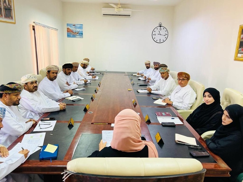 المكلفة بأعمال المدير العام تعقد اجتماعاً لمناقشة الإستعداد للفصل الدراسي الثاني 2023 / 2024م