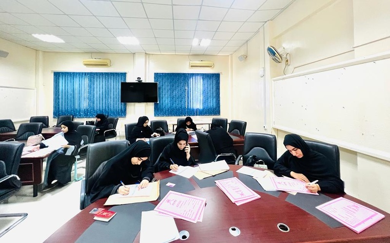 استكمال إجراءات التعيين لمعلمي ومعلمات المواد العلمية وتقنية المعلومات والفنون التشكيلية بتعليمية ظفار