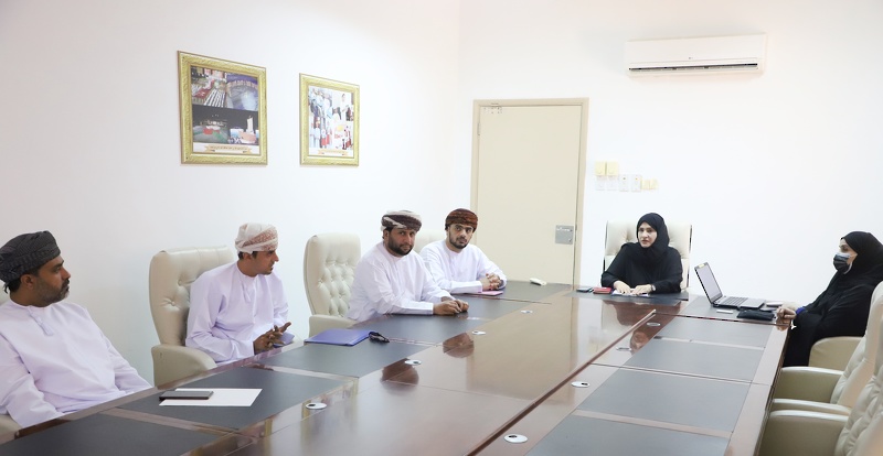 اجتماع لجنة شؤون الطلبة بتعليمية ظفار