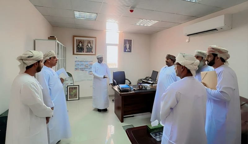 فريق من دائرة الوثائق بوزارة التعليم يزور تعليمية جنوب الشرقية