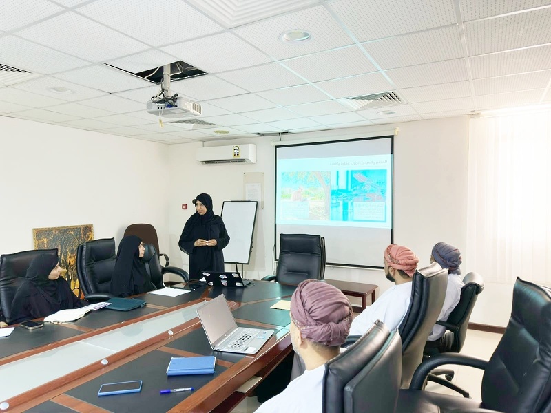 تعليمية جنوب الشرقية تبحث تحضيرات الأسبوع الوطني للعلوم والتكنولوجيا والهندسة والرياضيات (STEM)