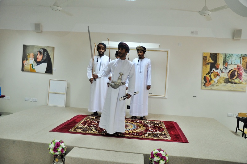 تعليمية محافظة الظاهرة تحتفل باختتام  فعاليات الاسبوع الخليجي للموهبة والإبداع  بمدرسة أمجاد عمان 