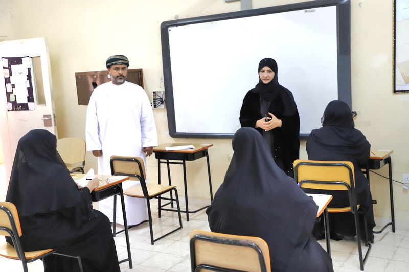  تعليمية ظفار تجري اختبارات لشغل وظائف الإشراف التربوي والإدارة المدرسية للعام الدراسي 2024/ 2025 
