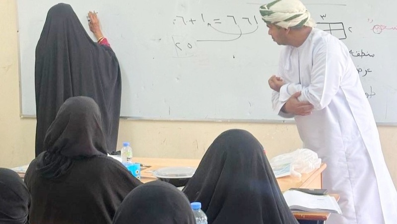 تعليمية جنوب الشرقية تحتفي باليوم الدولي لمحو الأمية وتواصل جهودها للحد منها