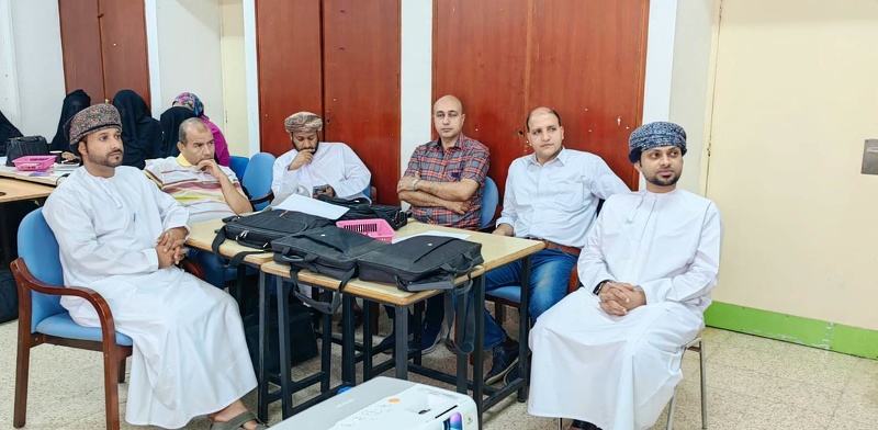 تنفيذ برنامج الدمج السمعي بين مهارات وتقنيات حديثة مكتسبة بتعليمية ظفار 