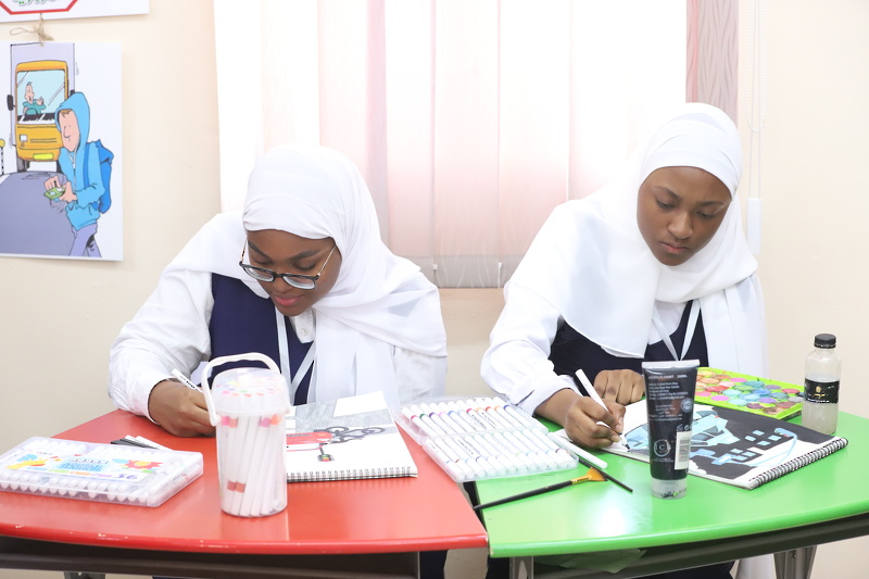  اختتم اليوم  الفريق المركزي  لمشروع أصدقاء الطريق  زيارته لمدرسة النور  للتعليم الأساسي(5-10).