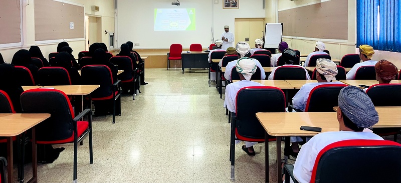 تعليمية ظفار تنفذ لقاء تربويا لإخصائيين وإخصائيات الأنظمة المدرسية