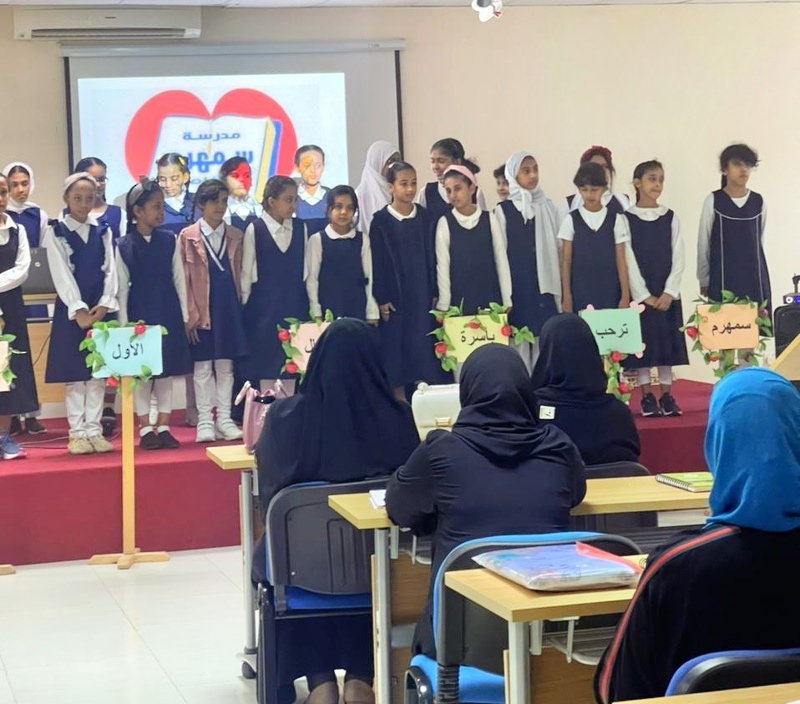 دائرة الاشراف التربوي بتعليمية ظفار تنفذ برنامج تدريباً بعنوان ( المعلم والمتعلم .. أفق وتحديات)