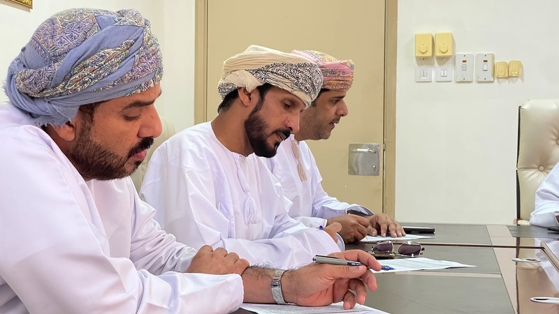 قسم التواصل والإعلام بتعليمية ظفار يناقش خطة التحول الرقمي وتفعيل دور المنسق الإعلامي بالمدارس