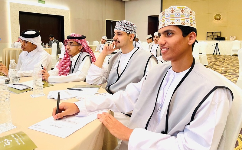 تواصل فعاليات الملتقى الطلابي الخليجي للثقافة المالية بمحافظة ظفار