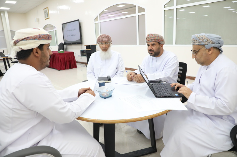 تواصل إجراءات تعيين المعلمين الجدد بتعليمية جنوب الباطنة