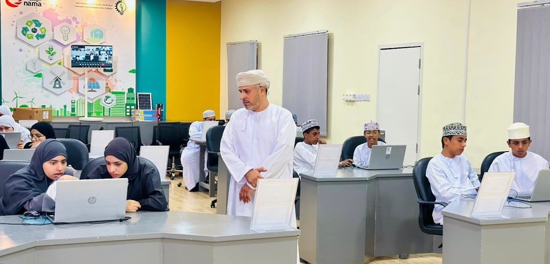 اختبار التصفية الثاني لمسابقة التطبيقات المعزَّزة بالذكاء الاصطناعي بتعليمية ظفار