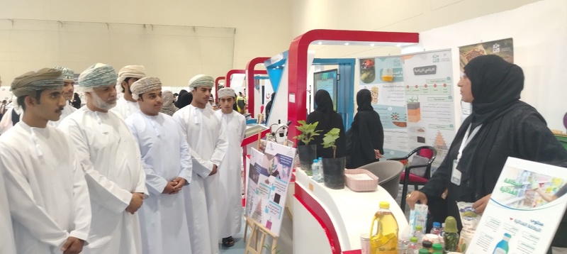 تواصل فعاليات الأسبوع الوطني للعلوم والتكنولوجيا والهندسة والرياضيات بتعليمية محافظة الظاهرة