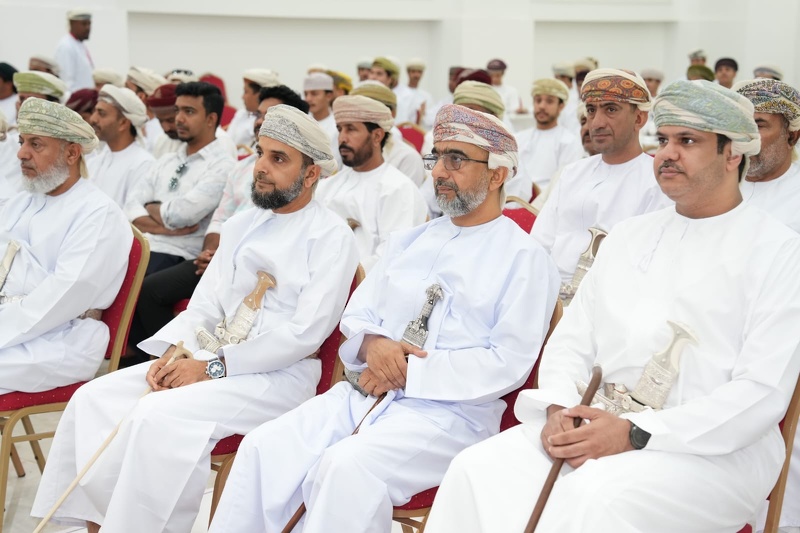 مجلس أولياء الأمور بجعلان بني بوعلي يكريم الطلبة المجيدين في شهادة دبلوم التعليم العام 