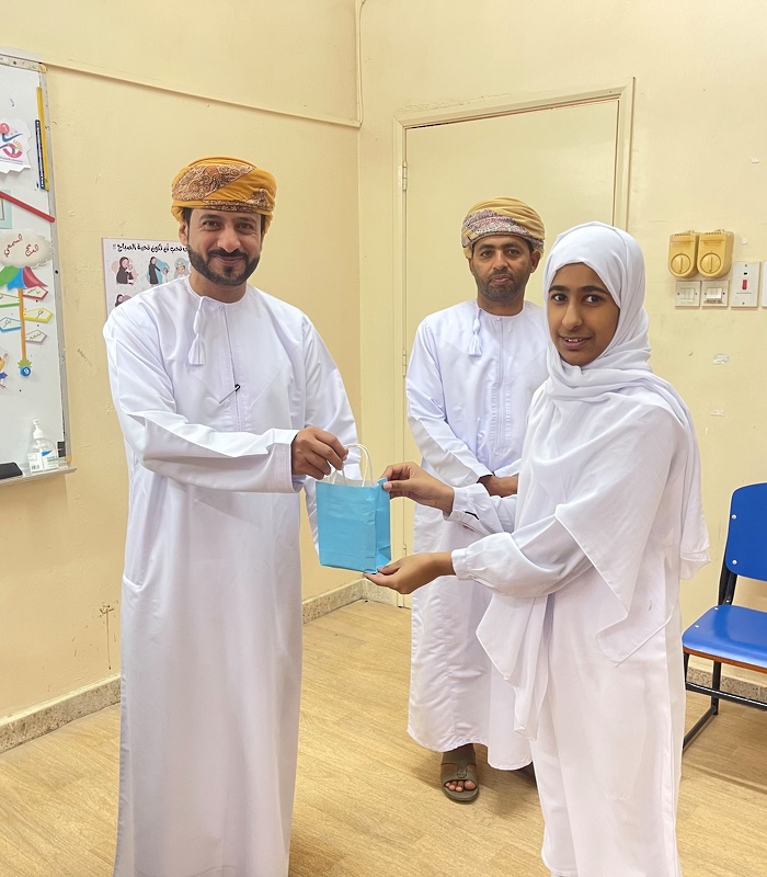 دائرة المهارات الفردية بوزارة التربية والتعليم تنفذ زيارة إشرافية لتعليمية ظفار