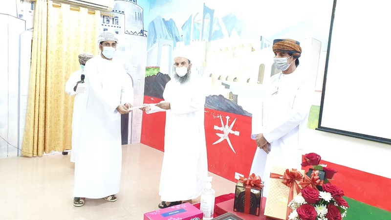 تكريم طلاب مشروع من اجل الوطن بشمال الباطنة   