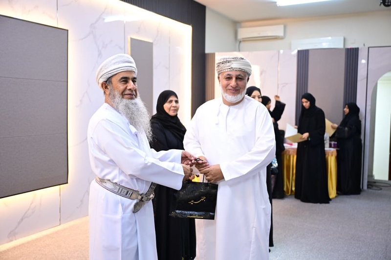 الاحتفال باليوم العربي لمحو الأمية بتعليمية محافظة الظاهرة