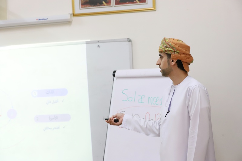 متابعة تطبيق مادة الهوية والمواطنة للصفوف (1-4) في مدارس 