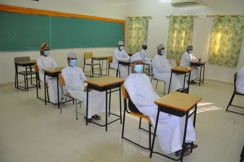 وسط إجراءات احترازية ووقائية بدء الدراسة بمدارس تعليمية محافظة الظاهرة 